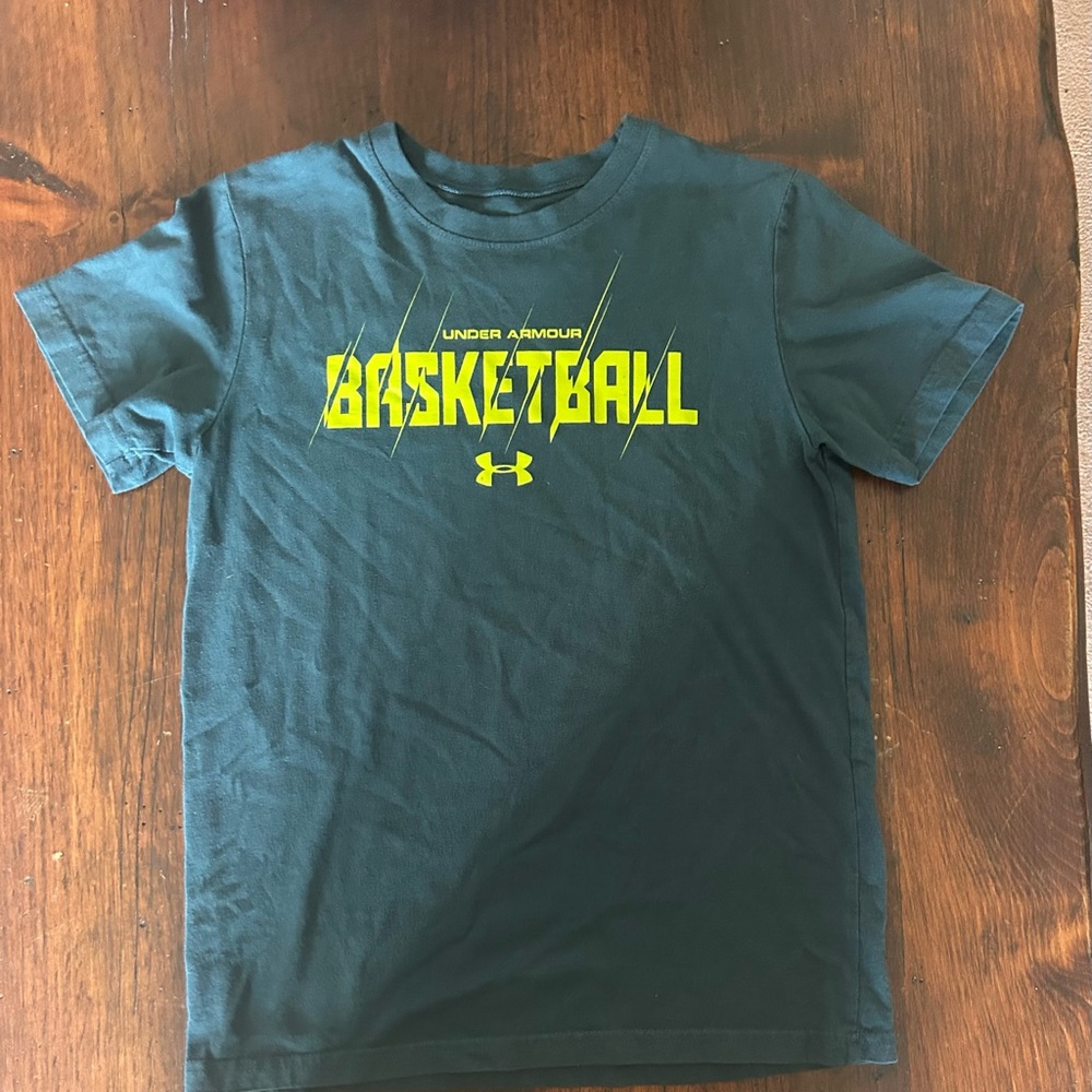 Under Armour Youth Medium